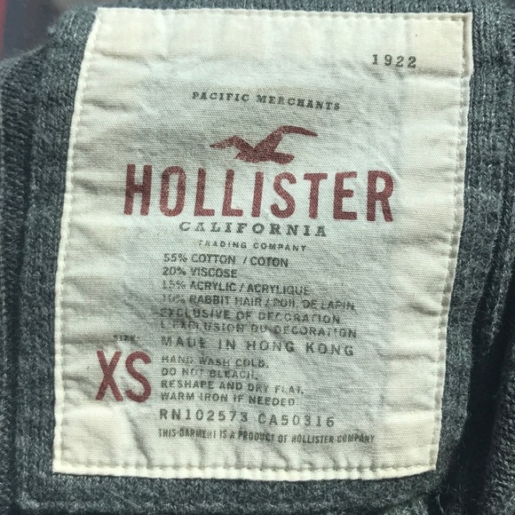 ☀️Hollister sweater☀️ - Picture 4 of 4